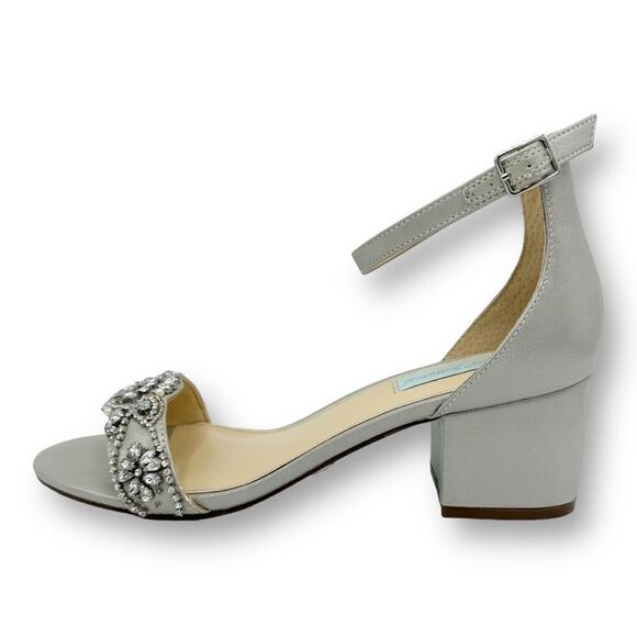 Betsey Johnson Women's Mel Jeweled Block Heels Sandals Silver Sz 8.5 WIDE - Picture 3 of 15